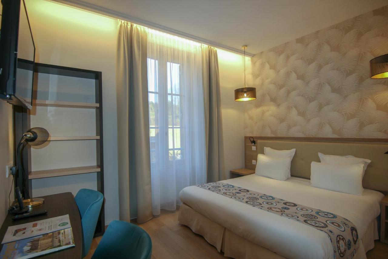 Hotel Montaigne Сарла-ла-Канеда Экстерьер фото